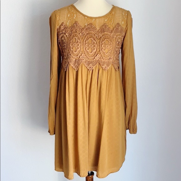 Xhilaration Dresses & Skirts - Boho Lace yoke dress